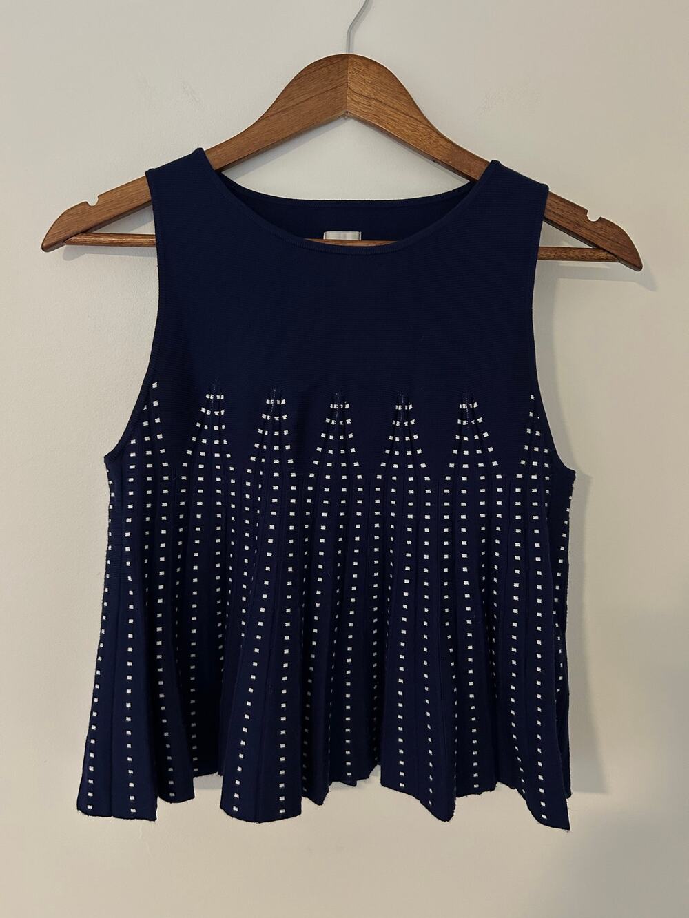 Anthropologie Maeve Structured Swing Sweater Tank Top Navy Blue Pleated EUC XS